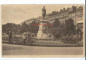 Helsinki  Runebergin Esplanaati  - paikkakuntapostikortti kulkenut 1919 merkki pois
