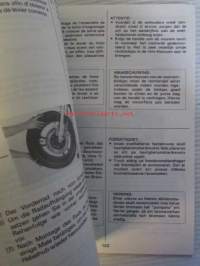 Suzuki RG250W Handbok/ Handleiding/ Fahrerhandbuch/ Manuel D&#039;entretien moottoripyrörä -käsikirja