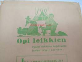 Opi leikkien - Palapeli äidinkielen harjoitukseksi - Laatinut Inkeri Laurinen -L2 lauseenjäsenharjoitus (48 palasta, Kertomus - Timo suoriutuu kokeesta - kuvitus