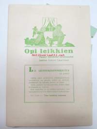Opi leikkien - Palapeli äidinkielen harjoitukseksi - Laatinut Inkeri Laurinen -L2 lauseenjäsenharjoitus (48 palasta, Kertomus - Timo suoriutuu kokeesta - kuvitus