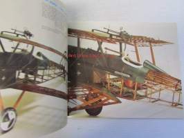 Hasegawa catalogue 1981 - Kit guide -pienoismallikuvasto
