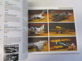 Hasegawa catalogue 1979  -pienoismallikuvasto