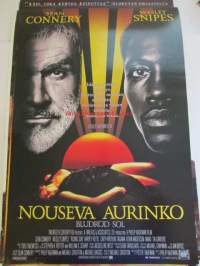 Nouseva aurinko - Bludröd sol, pääosissa Sean Connery, Wesley Snipes, ohjaus Philip Kaupham -elokuvajuliste