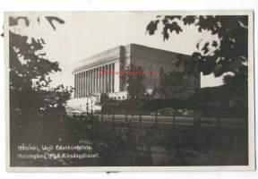 Helsinki Uusi Eduskuntatalo - paikkakuntapostikortti kulkenut