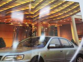 Nissan Maxima QX 1999 -myyntiesite