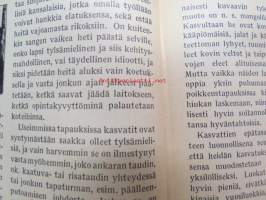 Otava - Kuvallinen kuukauslehti 1915 -sidottu vuosikerta, sisältää runsaasti mielenkiintoisia artikkeleita eri aihepiireistä, painokuvia, kannet sidottu tässä