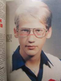 Alibi 1990 nr 7, sis. mm. artikkelit / kuvat / mainokset; Jari Olavi Lammasniemi katoaminen, Arto Kyllönen, Kullan ostaja Turkka Elovirta ja välittäjä Juhani