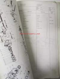 Scania reservdelskatalog nr 211 Buschassier BR111MV - Varaosaluettelo nr 211 Linja-auton alusta BR 111MV
