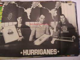 Hurriganes - Help! -nuorisolehden keskiaukeamajuliste (taustalla Vicky ja Mikko Alatalo)