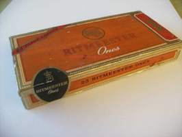 Ritmeester Ones  - sikarilaatikko pahvia , koko 13x26x4 cm