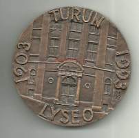 Turun Lyseo 1903-1993 matkalla elämään   mitali  ( Osmo Laine ) ,     taidemitali  80 mm