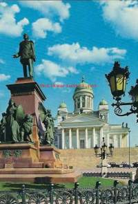 Tuomiokirkko  kirkko Helsinki - kirkkopostikortti paikkakuntapostikortti postikortti kulkenut -82