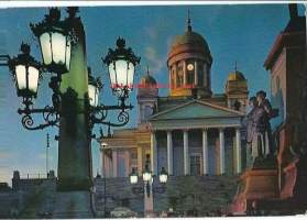 Tuomiokirkko  kirkko Helsinki - kirkkopostikortti paikkakuntapostikortti postikortti kulkenut