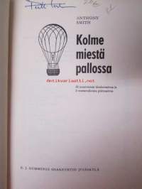 Kolme miestä pallossa