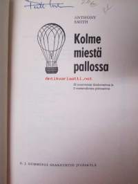 Kolme miestä pallossa