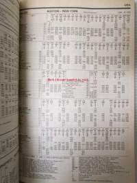 Thomas Cook Overseas Timetable 1982 - Railway and road services quide - Juna ja tie opas, katso sisältö kuvista tarkemmin