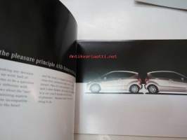 Mercedes-Benz - The new A-class -myyntiesite -brochure