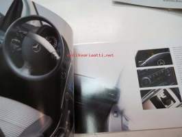 Mercedes-Benz - The new A-class -myyntiesite -brochure