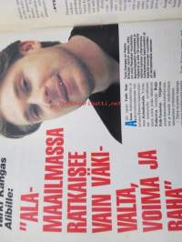Alibi 1996 nr 9, sis. mm. artikkelit / kuvat / mainokset; Targi Kangas, Gamal Ahmed, Taisto Paananen, Carl Öhman, Jouni Kälvinmäki, katso sisältö kuvista tarkemmin.