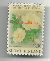 Kukka filatelialle  postimerkki - pinssi rintamerkki
