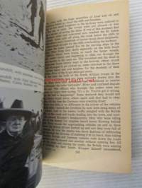 The Desert War - The North African Campaign, 1940-1943. 64 pages of photographs