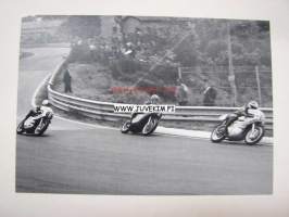 Jarno &quot;paroni&quot; Saarinen maailmanmestari 1972 -postikortti 1972 Imola 250 cc