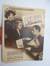 Elokuva-Aitta 1944 nr 8, kansikuva Kristiina Söderbaum (Ufa), Paholaistyttö-elokuvan mainos, Tammerkosken sillalla nähtiin paljon näyttelijöitä, Gösta Ekman