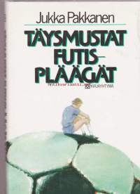 Täysmustat futispläägät