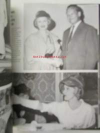 The Amazing Blonde - Dietrich&#039;s Own Style