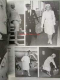 The Amazing Blonde - Dietrich&#039;s Own Style