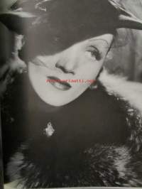 The Amazing Blonde - Dietrich&#039;s Own Style