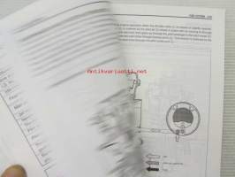 Suzuki GSX600F Service manual (part 99500-35070-01E) -huolto-ohjekirja