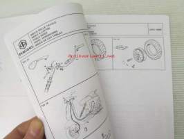 Piaggio Vespa ET2-50 MY2001 Catalogue of Spare Parts 594659  -varaosaluettelo, katso mallit kuvista tarkemmin.