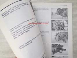 Derbi Monobloc engine Workshop Manual -korjaamokäsikirja, katso tarkemmat malli merkinnät kuvista