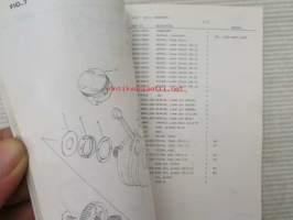 Suzuki VS750 (VR51A / VR51B) VS750GLF, VS750GLFG, VS750GLPG Parts Catalogue -varaosaluettelo