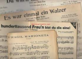 Erä nuotteja 1930-luvulta / Fragil Marioneta, Von hunderttausend Frau´bist du die eine, Es war einmal ein Walzer ja Du bist mir ein Roman  yht 4 kpl