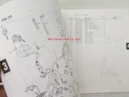 Suzuki RF600R (GN76A / GN76B) RF600RP , RF600RUP Parts Catalogue -varaosaluettelo, katso mallit tarkemmin kuvista.