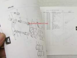 Suzuki RM125 (RF14A) RM125N, RM125P, RM125R Parts Catalogue -varaosaluettelo, katso mallit tarkemmin kuvista.