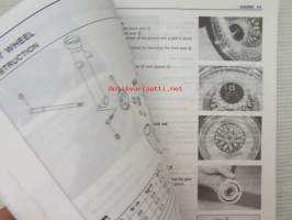 Suzuki GZ125 Service Manual -huolto-ohjekirja