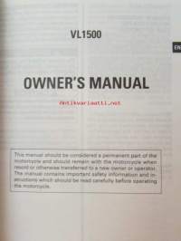 Suzuki VL1500 Owner´s manual -käyttöohjekirja