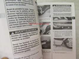 Suzuki VL1500 Owner´s manual -käyttöohjekirja