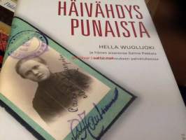 Häivähdys punaista : Hella Wuolijoki ja hänen sisarensa Salme Pekkala vallankumouksen palveluksessa