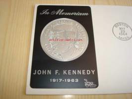 Presidentti John F. Kennedy 1964 USA ensipäiväkuori FDC hienolla metallilaatalla harvinaisempi versio