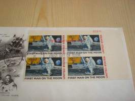 First Man on the Moon 1969 USA ensipäiväkuori FDC neljällä postimerkillä, postimerkkiarkin kulmapala, minulla on myynnissä myös kolme muuta kuorta jossa