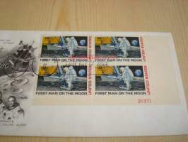 First Man on the Moon 1969 USA ensipäiväkuori FDC neljällä postimerkillä, postimerkkiarkin kulmapala, minulla on myynnissä myös kolme muuta kuorta jossa