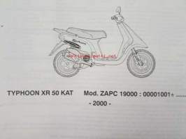 Gilera Typhoon XR50KAT Catalogue of Spare Parts 594223 -varaosaluettelo, katso kuvista mallimerkintä tarkemmin