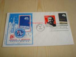 Apollo 8 Mission 1969 USA ensipäiväkuori FDC kahdella erilaisella postimerkillä mm. astronautti Anders