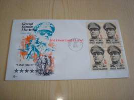 Kenraali Douglas MacArthur 1971 USA ensipäiväkuori FDC WWII, 2. maailmansota, neljällä postimerkillä