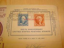 Postimerkki 100-vuotta Centenary U.S. Postage Stamp 1847-1947 USA ensipäiväkuori FDC Souvenir Sheet, mulla on kymmeniä erilaisia postimerkin 100-vuotis