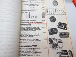 Autotarvikkeita - Tarvikekeskus Oy -kansiollinen erilaisia autorvikeluetteloita